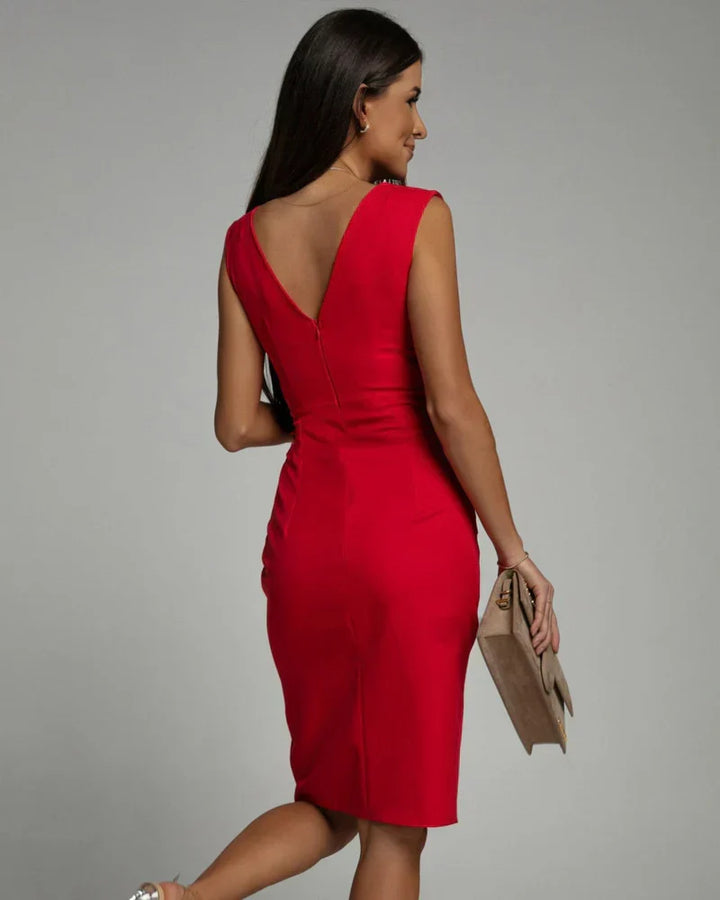 Fresia | Fitted Dress with V-Neckline and Slit
