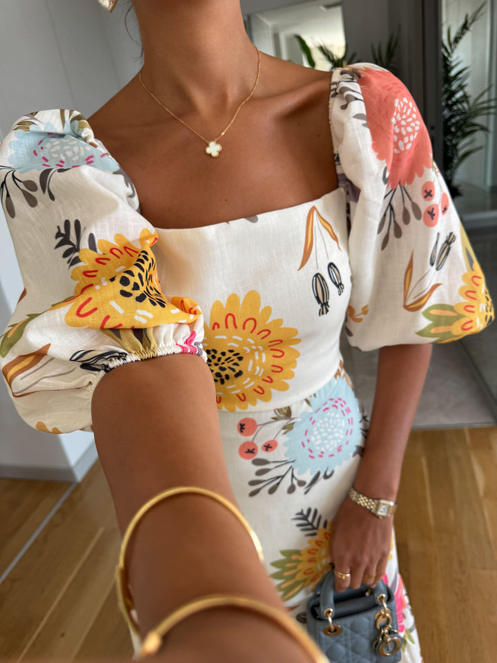 SAVINÉ™ | Elegant Square Neck Dress