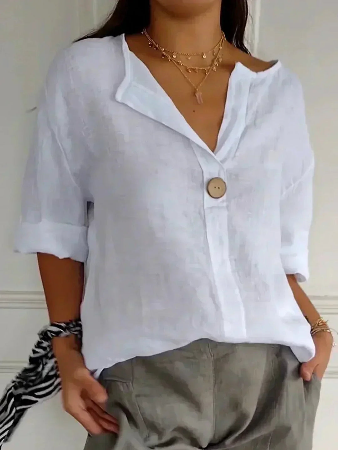 Naomi - Casual V-neck Blouse